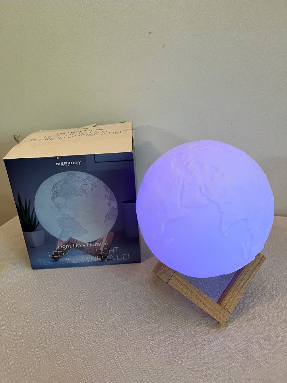 LED EARTH Globe Lamp. WOOD STAND. 5.5” diameter. 
MERKURY. battery operated